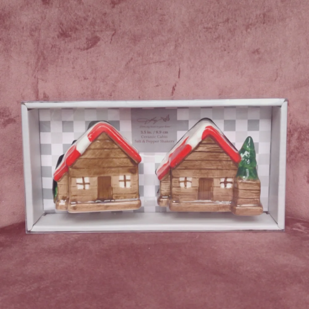 NIB Dolly Parton Ceramic Cabin Salt & Pepper Shakers and People Magazine